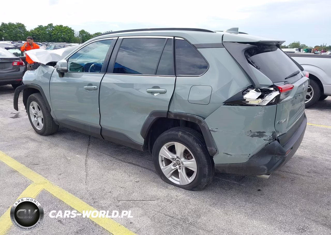 2021 Toyota Rav4 Xle VIN:2T3P1RFV9MW172791 - 3