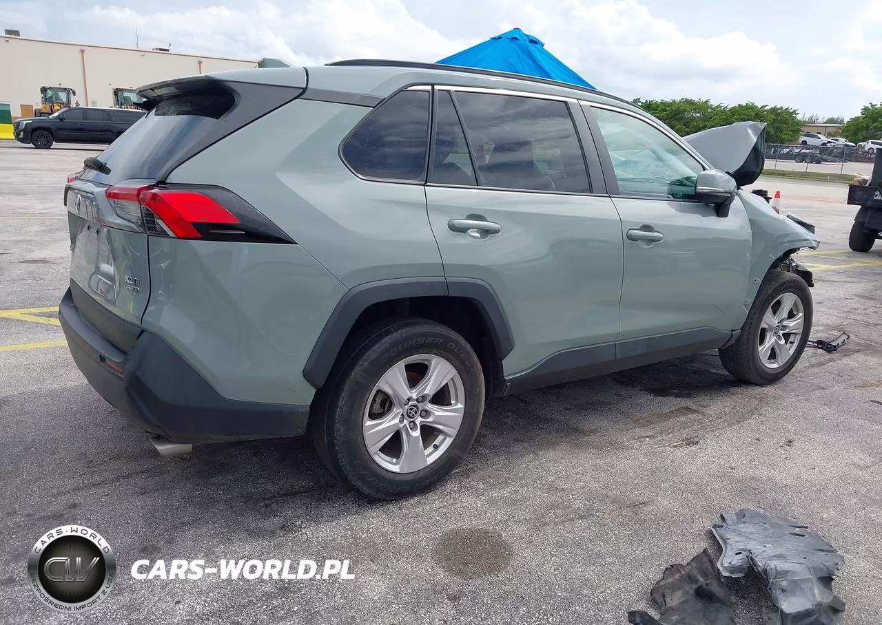 2021 Toyota Rav4 Xle VIN:2T3P1RFV9MW172791 - 4