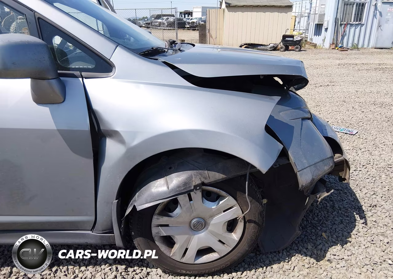 2010 Nissan Versa 1.8S VIN:3N1BC1CP2AL396079 - 17