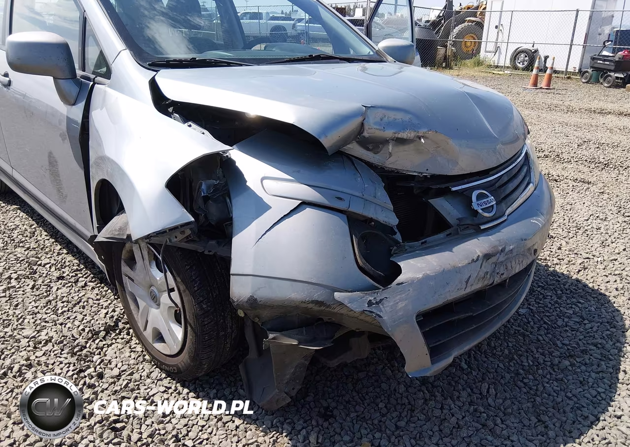 2010 Nissan Versa 1.8S VIN:3N1BC1CP2AL396079 - 6