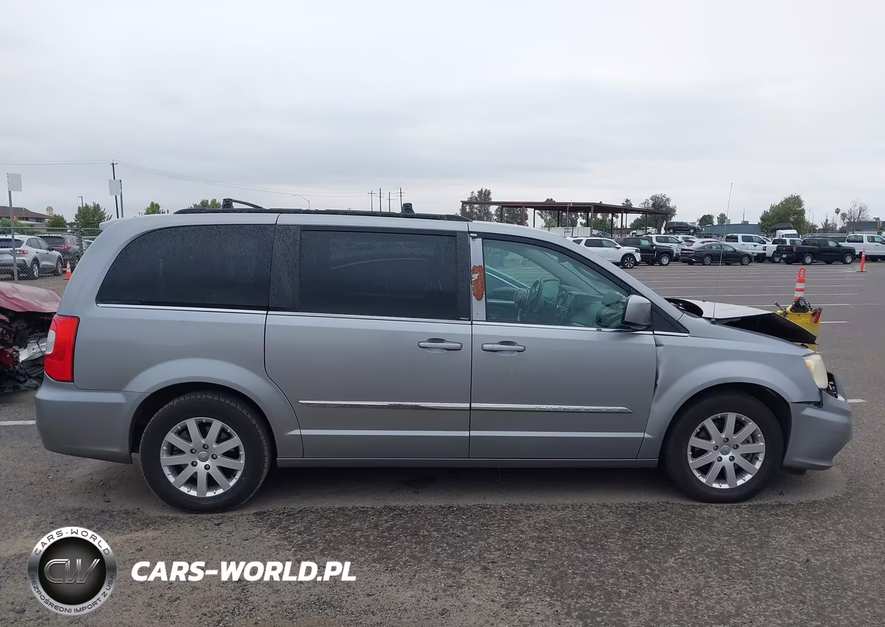 2013 Chrysler Town & Country Touring VIN:2C4RC1BG9DR743802 - 13