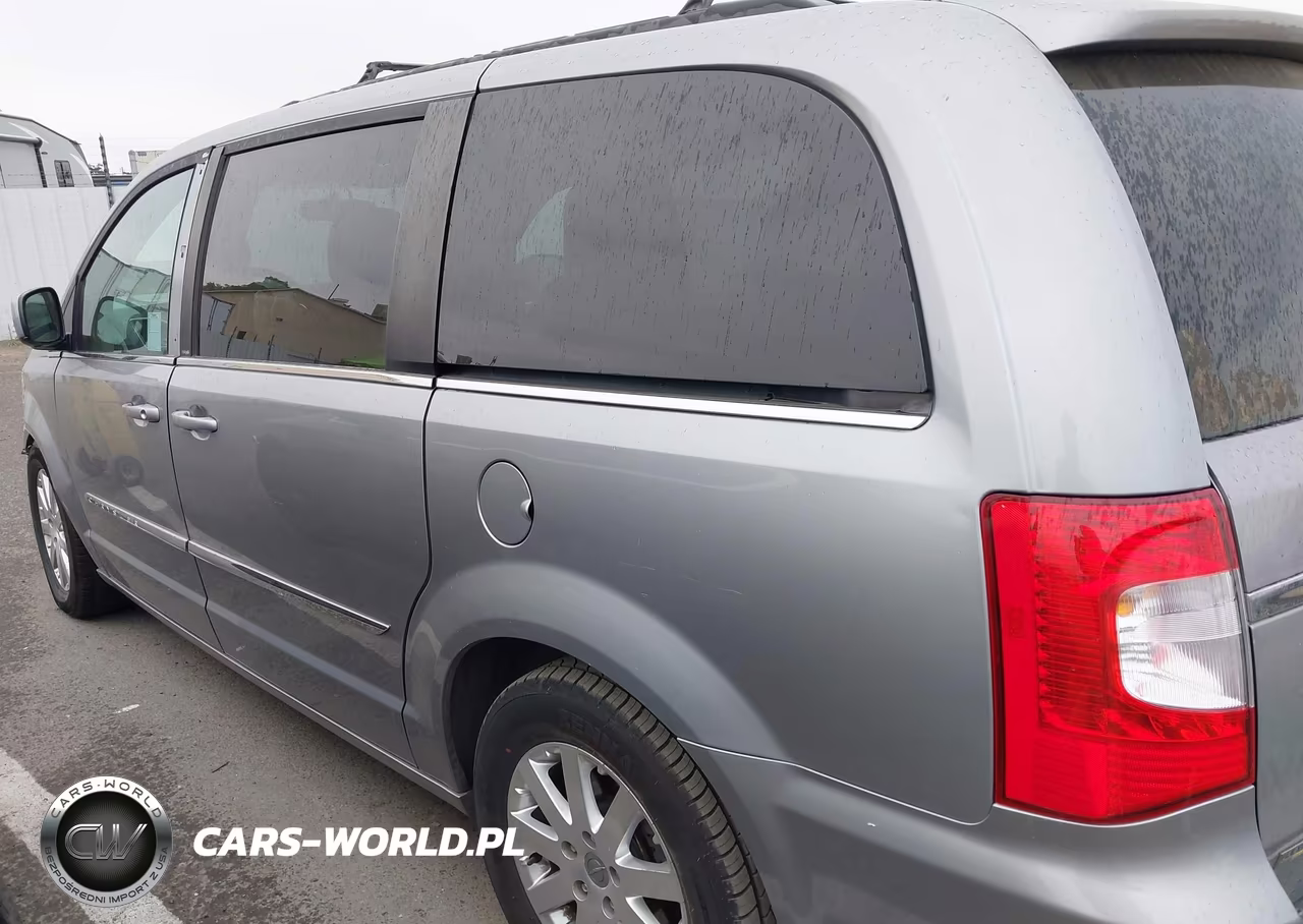 2013 Chrysler Town & Country Touring VIN:2C4RC1BG9DR743802 - 14