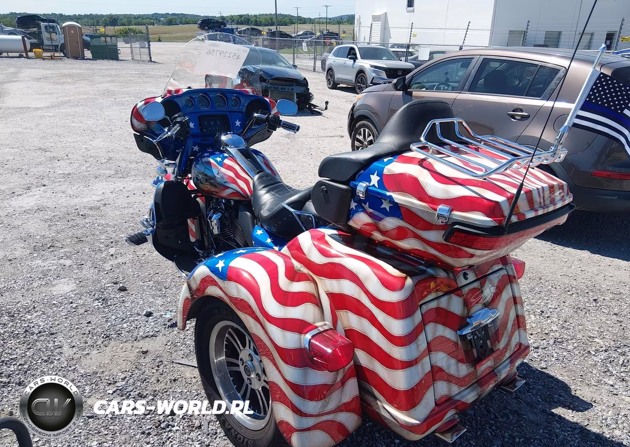 2019 Harley-Davidson Flhtcutg VIN:1HD1MAF1XKB859830 - 3