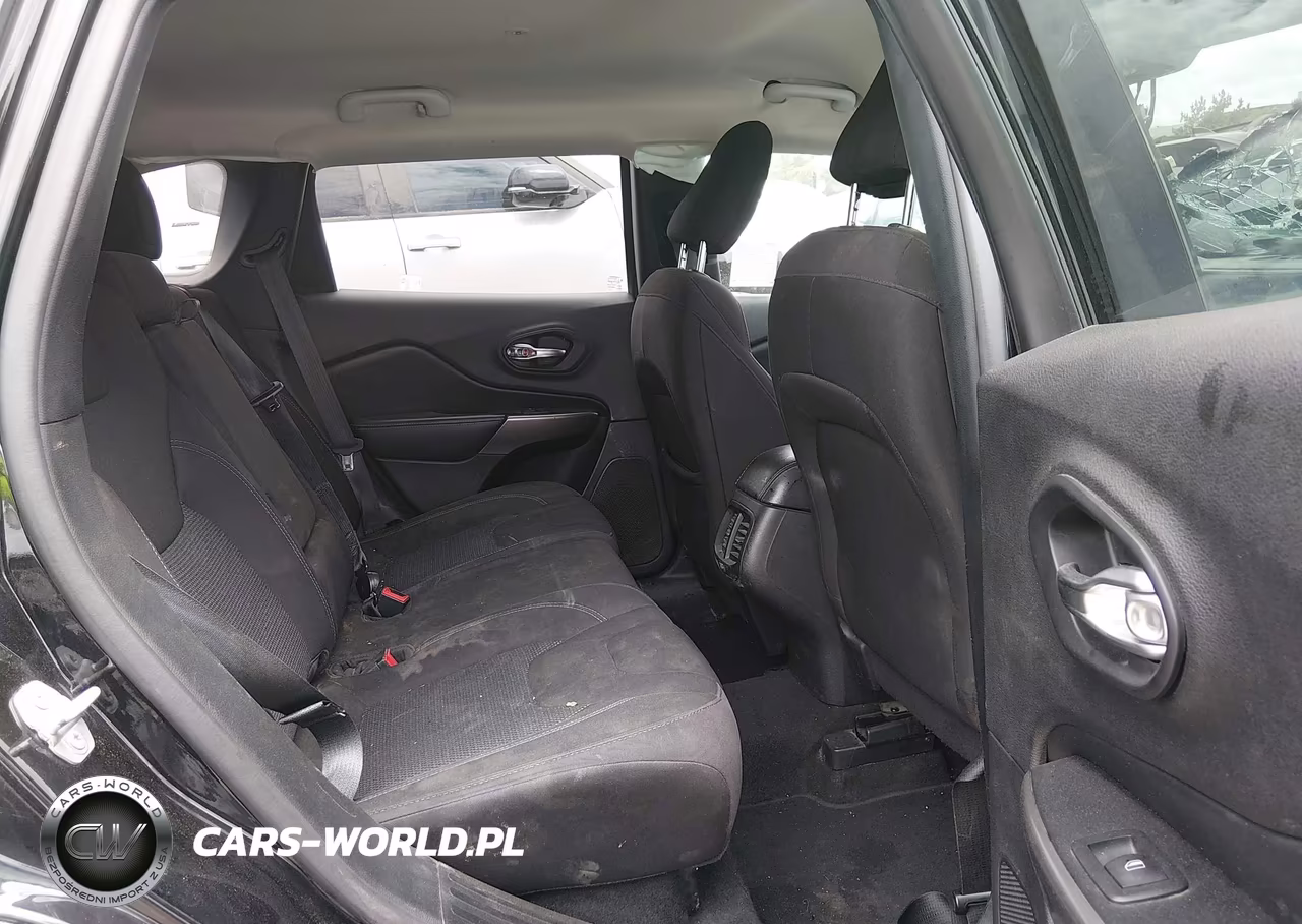2021 Jeep Cherokee Latitude Fwd VIN:1C4PJLCB4MD125706 - 8