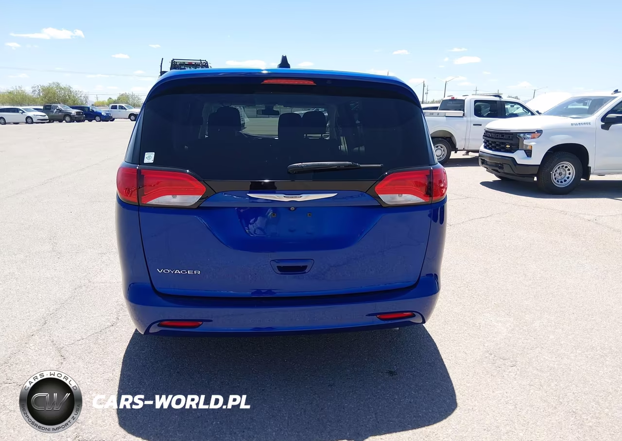 2021 Chrysler Voyager L VIN:2C4RC1AG6MR558396 - 16