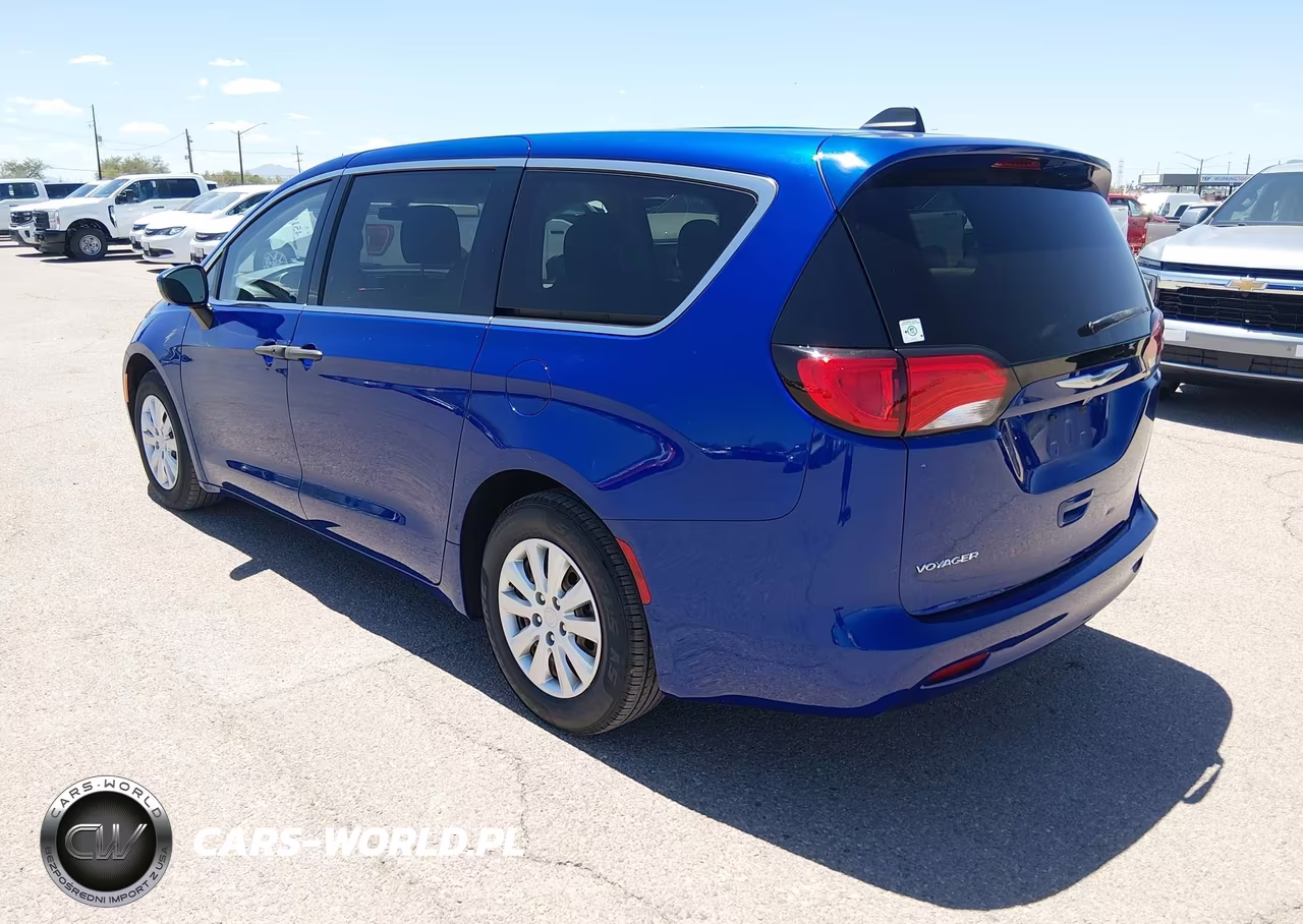 2021 Chrysler Voyager L VIN:2C4RC1AG6MR558396 - 3