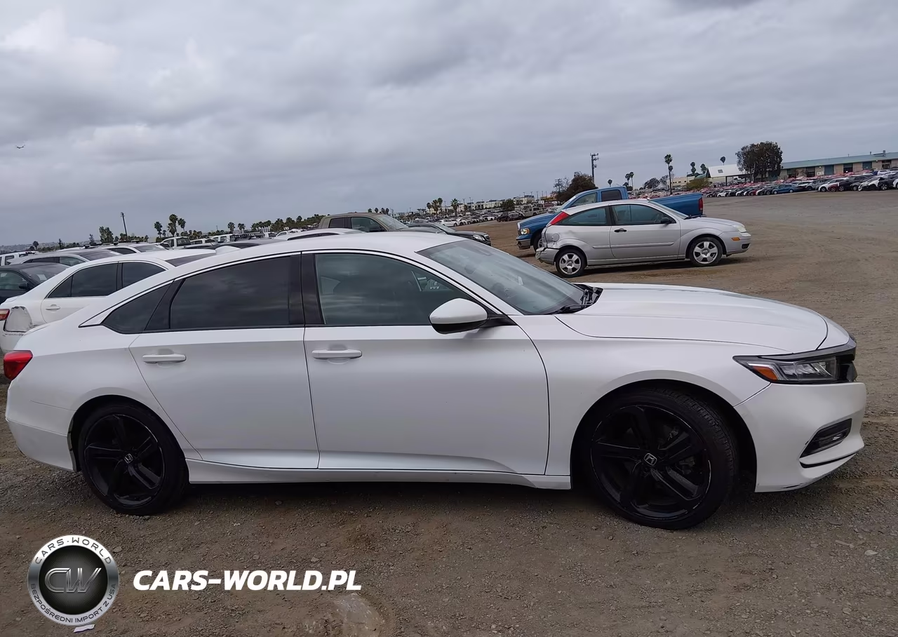 2018 Honda Accord Sport VIN:1HGCV1F39JA227156 - 13