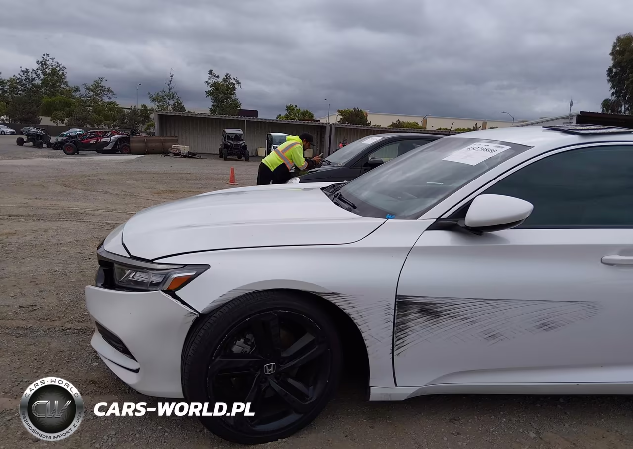2018 Honda Accord Sport VIN:1HGCV1F39JA227156 - 6
