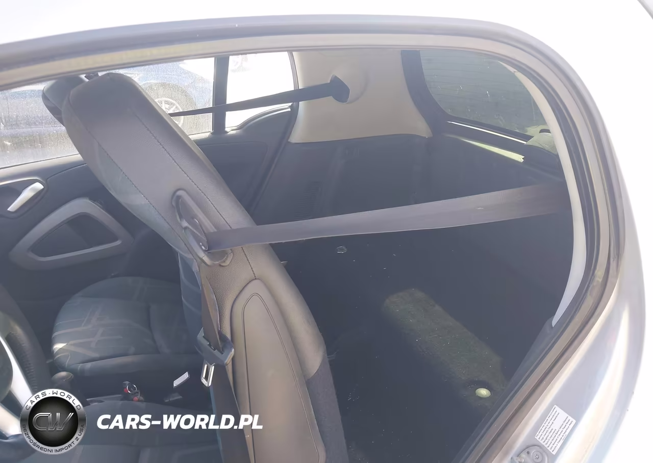 2010 Smart Fortwo Passion-Pure VIN:WMEEJ3BA8AK418484 - 8