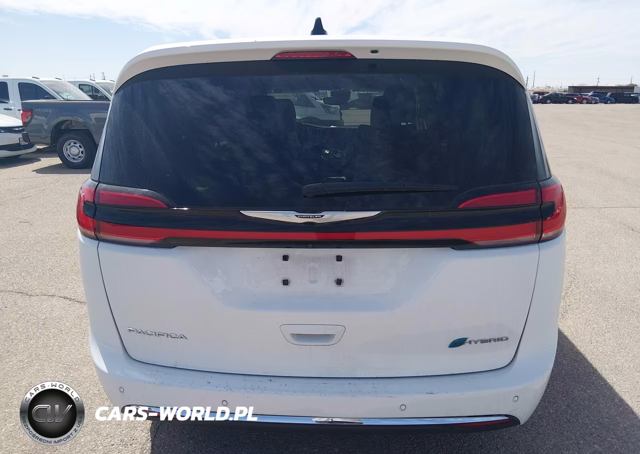 2023 Chrysler Pacifica Hybrid Touring L VIN:2C4RC1L75PR572761 - 16