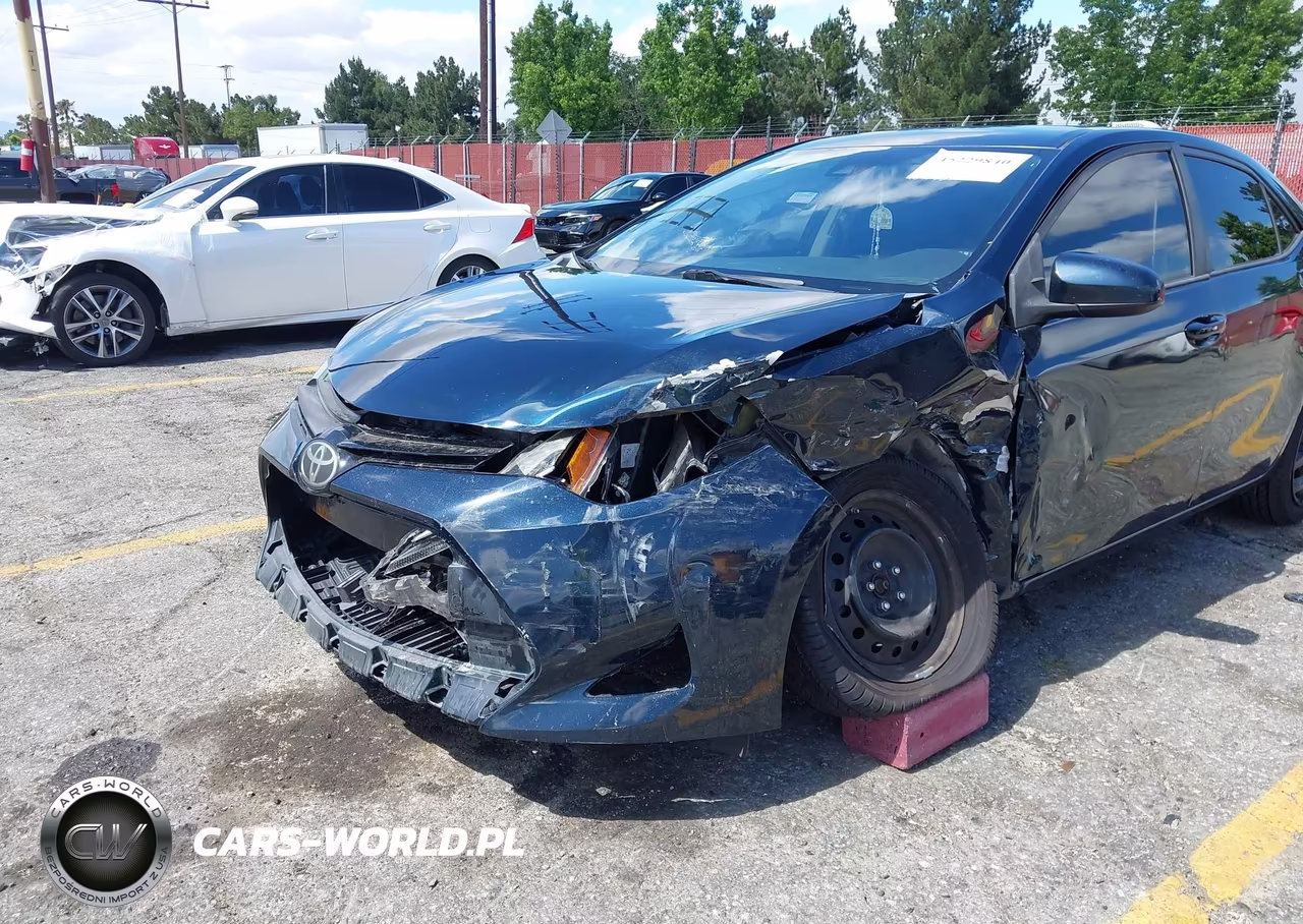 2018 Toyota Corolla Le VIN:5YFBURHE6JP808667 - 6