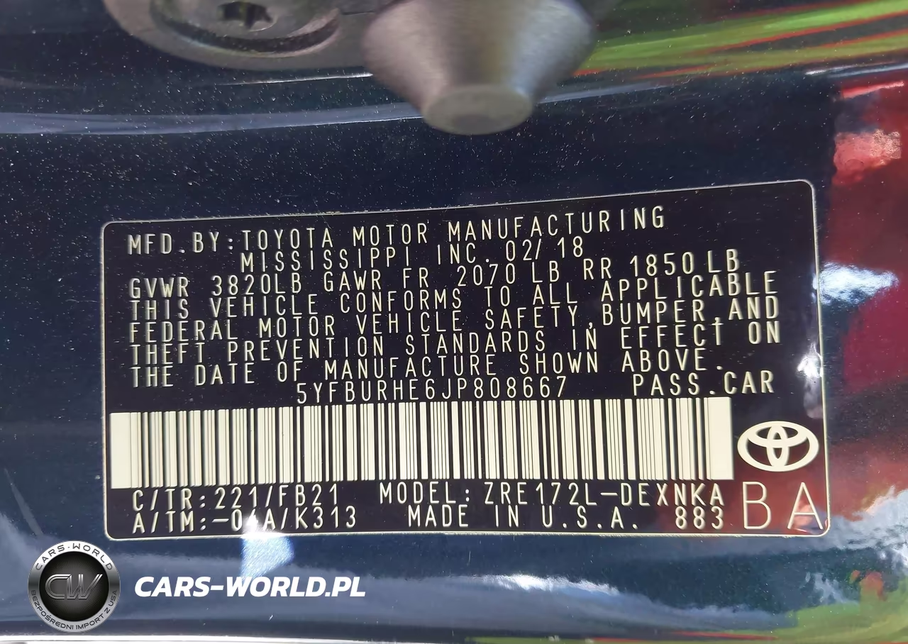 2018 Toyota Corolla Le VIN:5YFBURHE6JP808667 - 9