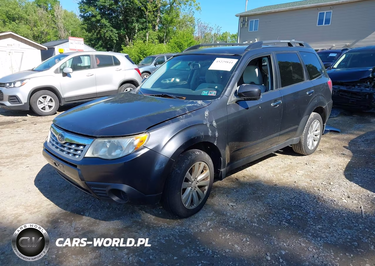 2013 Subaru Forester 2.5X Premium VIN:JF2SHADC0DH416859 - 2