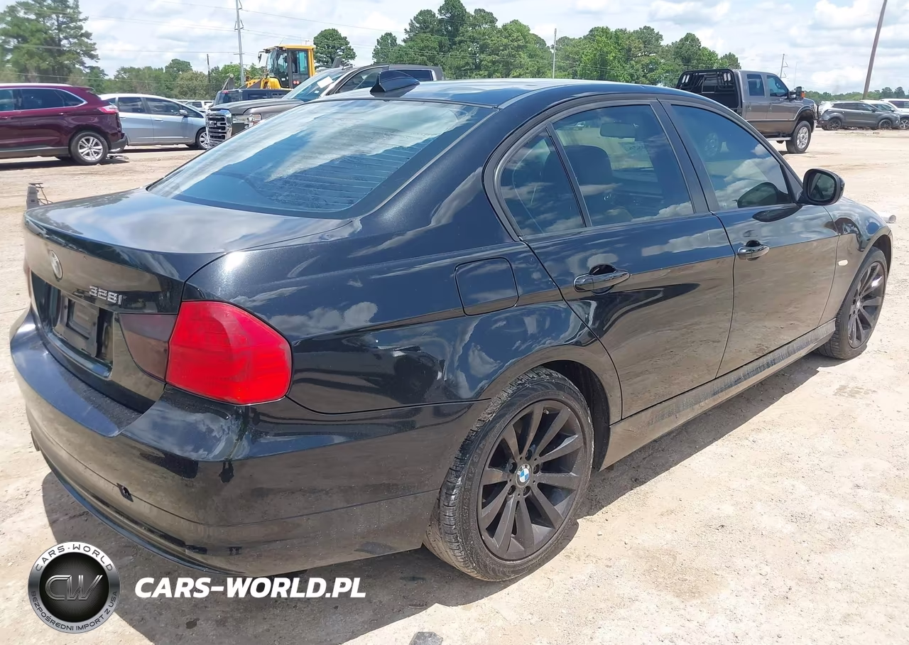 2011 BMW 328I VIN:WBAPH7G59BNN02316 - 4
