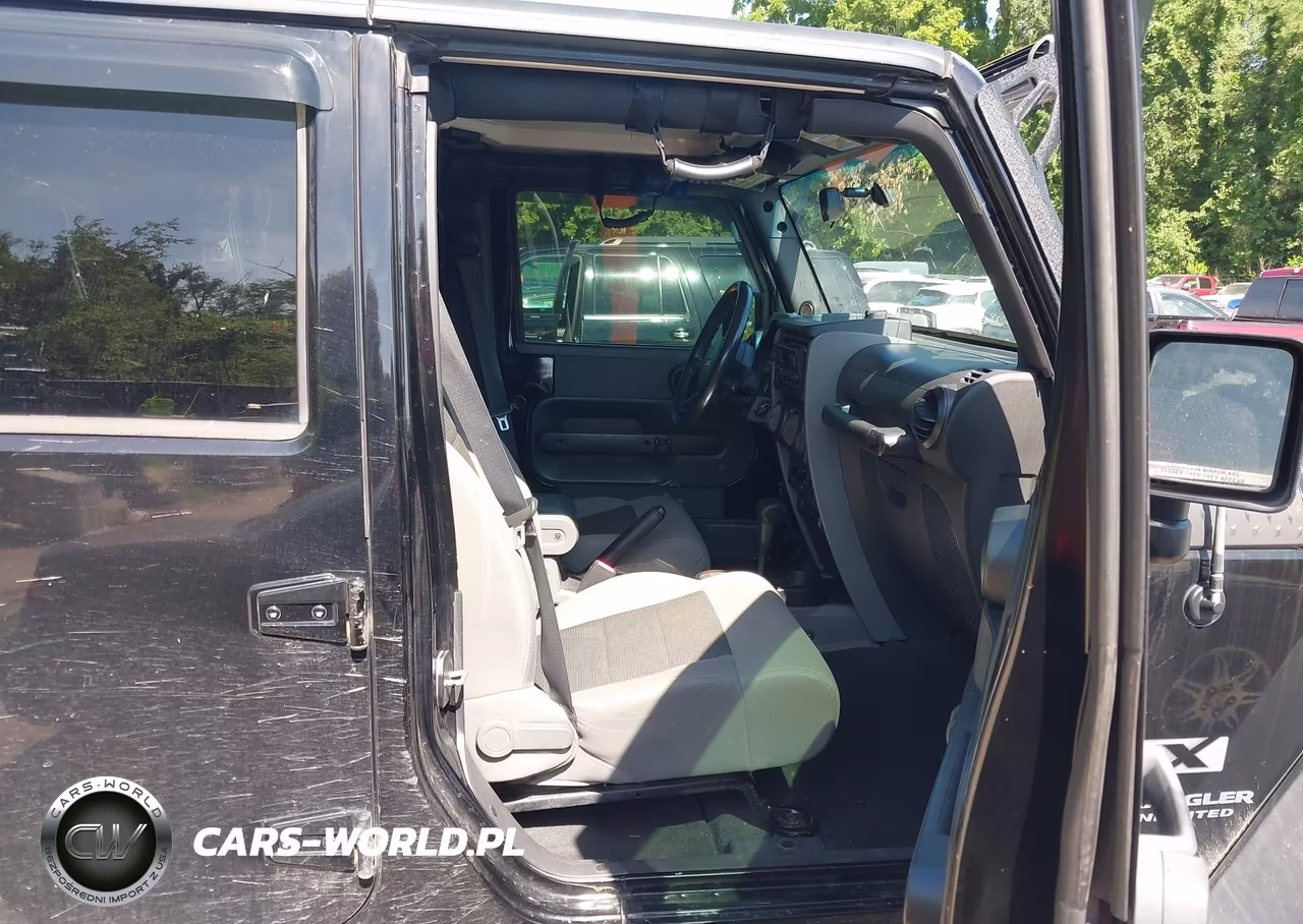 2008 Jeep Wrangler Unlimited X VIN:1J4GB39148L517912 - 5