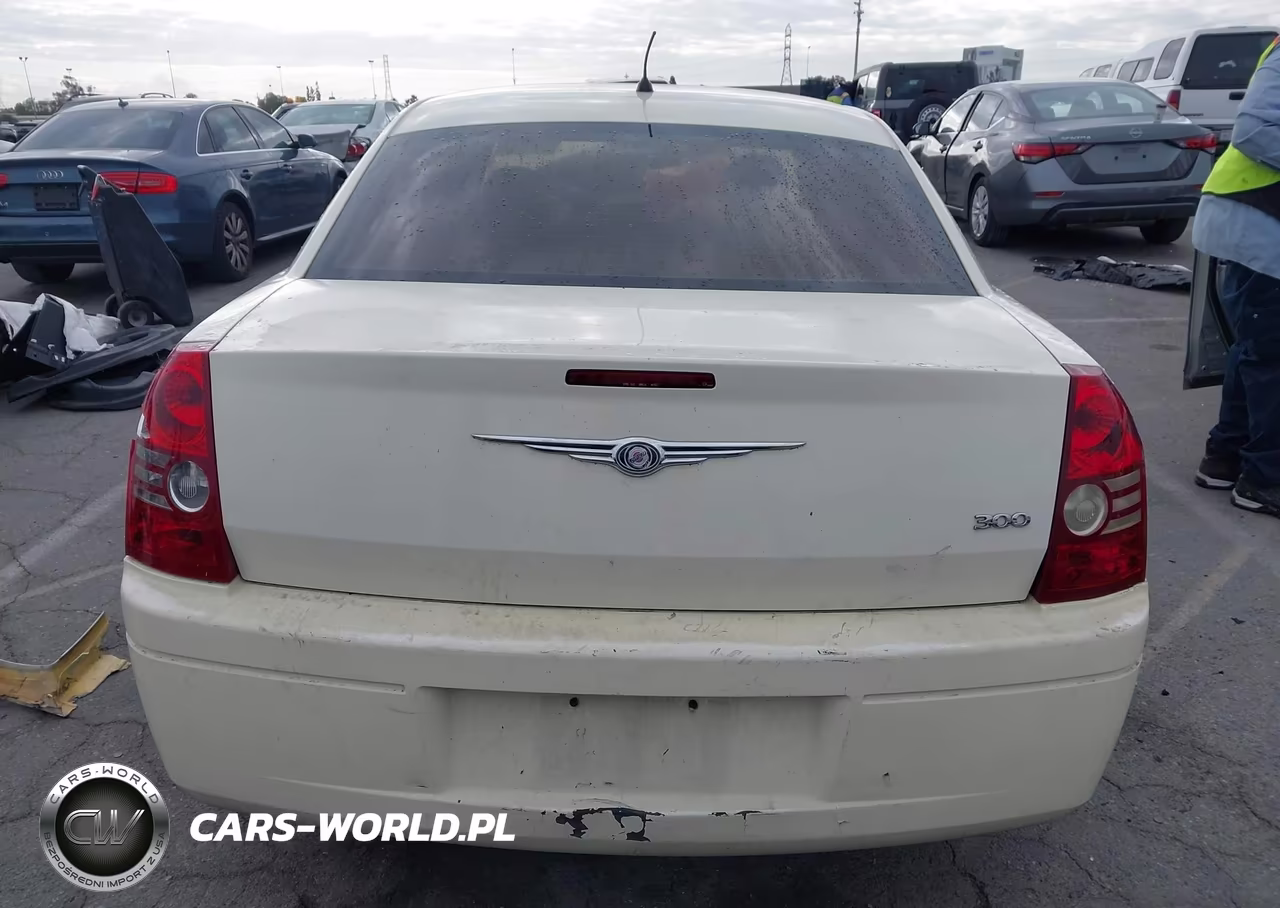 2008 Chrysler 300 Lx VIN:2C3KA43R88H253621 - 17