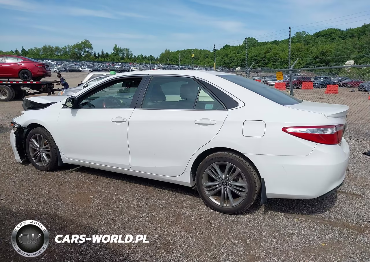 2015 Toyota Camry Se VIN:4T1BF1FK1FU014900 - 14