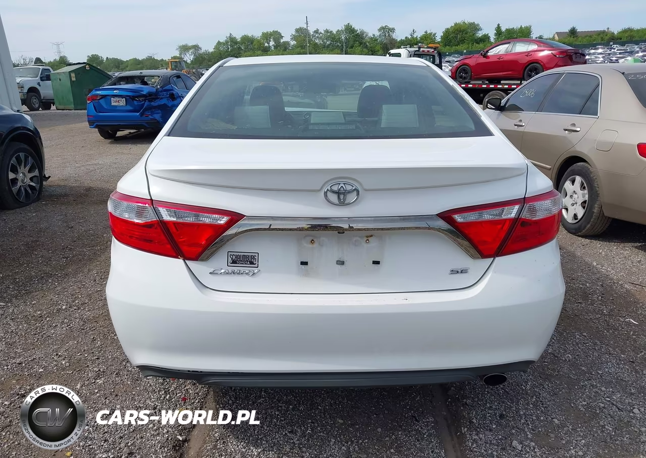 2015 Toyota Camry Se VIN:4T1BF1FK1FU014900 - 16