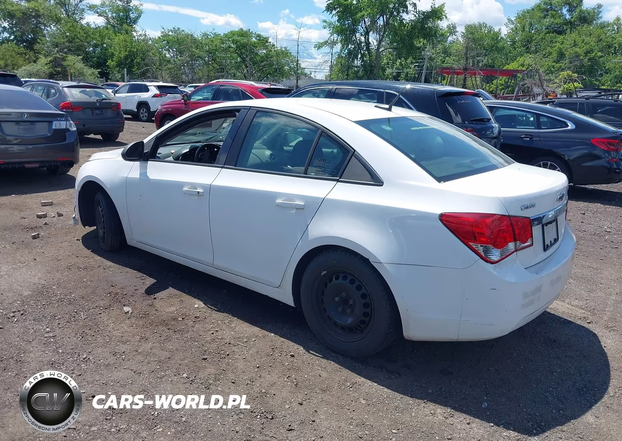2013 Chevrolet Cruze Ls Auto VIN:1G1PA5SG5D7182660 - 3