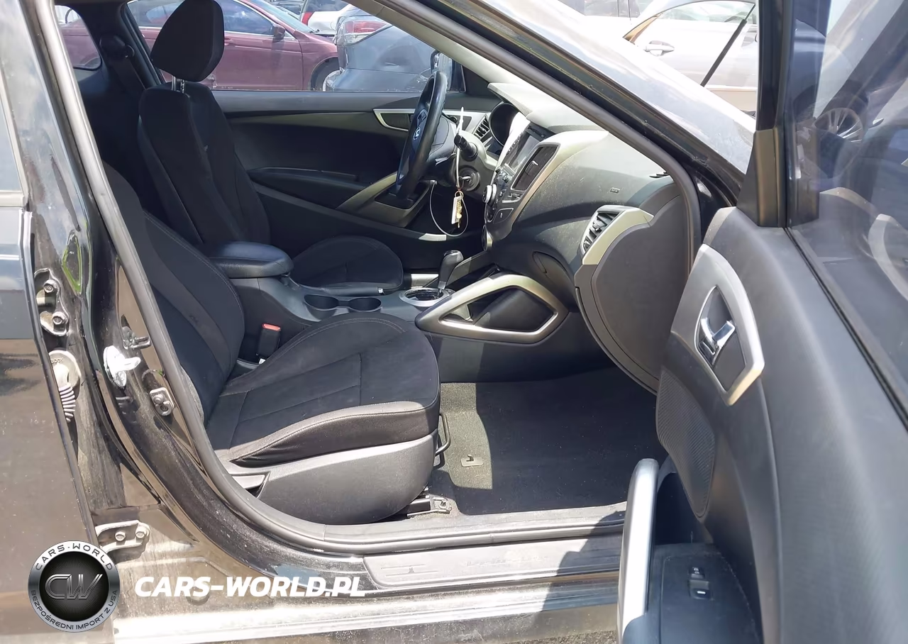 2016 Hyundai Veloster VIN:KMHTC6AD3GU256821 - 5