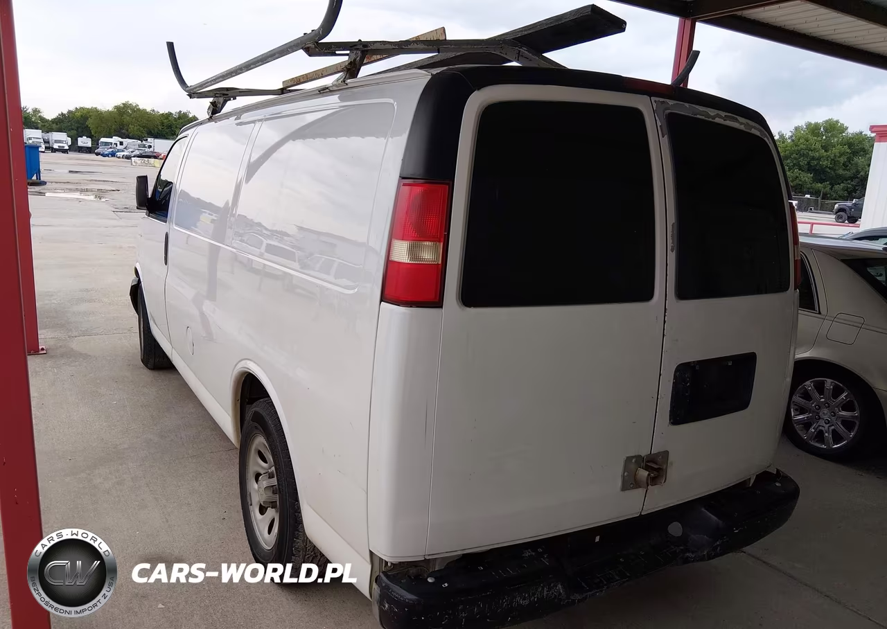 2009 Chevrolet Express 1500 Work Van VIN:1GCFG15X191142141 - 3