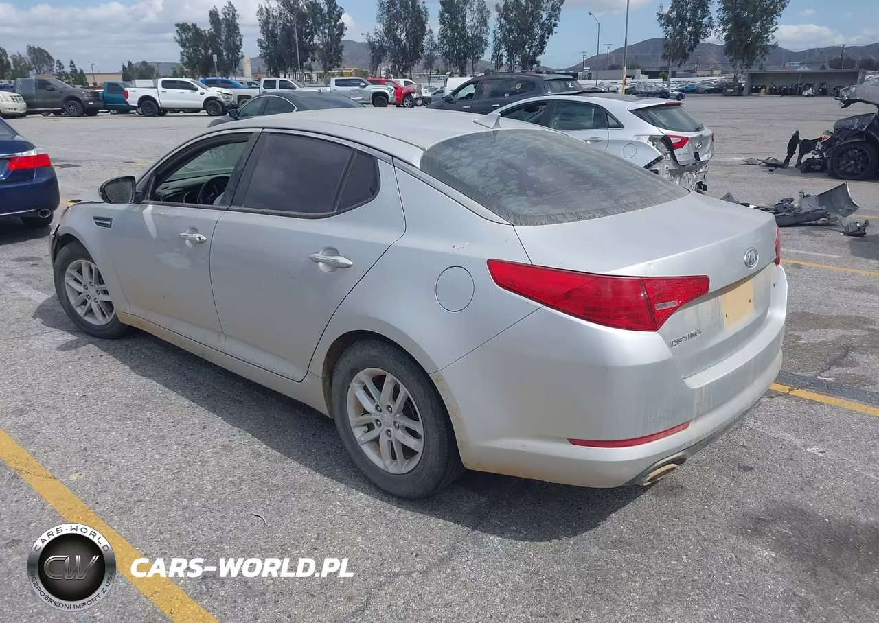2012 Kia Optima Lx VIN:5XXGM4A77CG016608 - 3