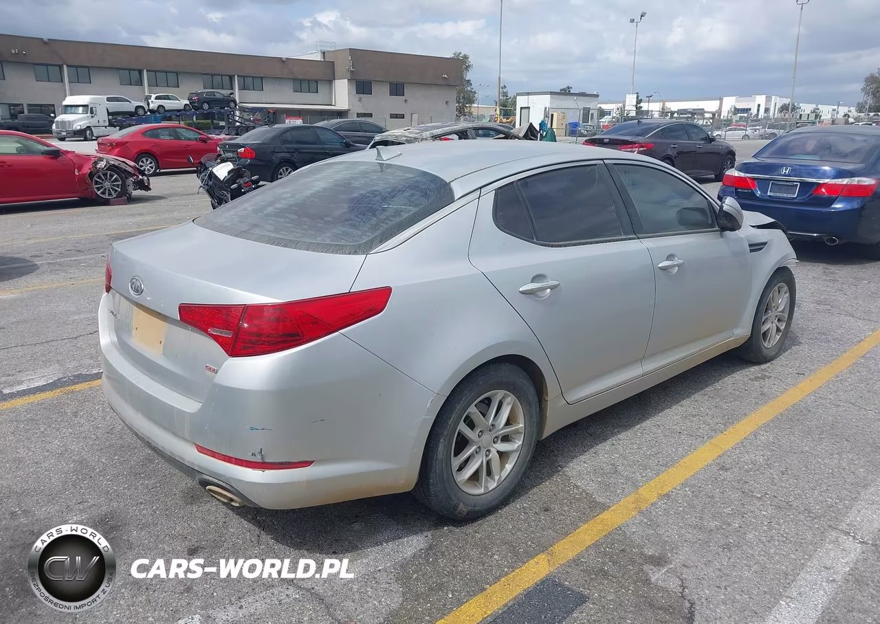 2012 Kia Optima Lx VIN:5XXGM4A77CG016608 - 4