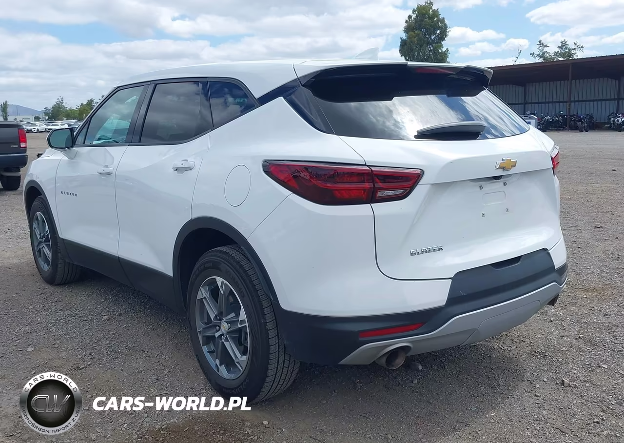 2023 Chevrolet Blazer Fwd 2Lt VIN:3GNKBCR42PS123190 - 3