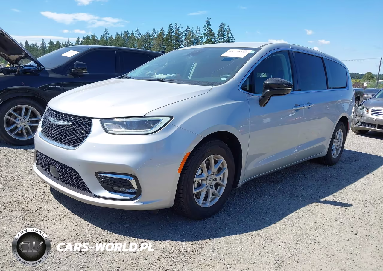 2024 Chrysler Pacifica Touring L VIN:2C4RC1BG4RR132972 - 2