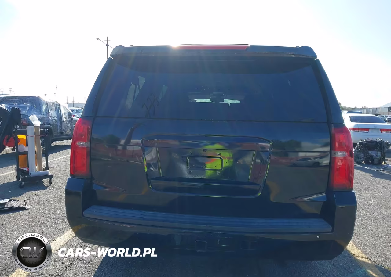 2015 Chevrolet Suburban 1500 Ls VIN:1GNSCHKCXFR199558 - 16