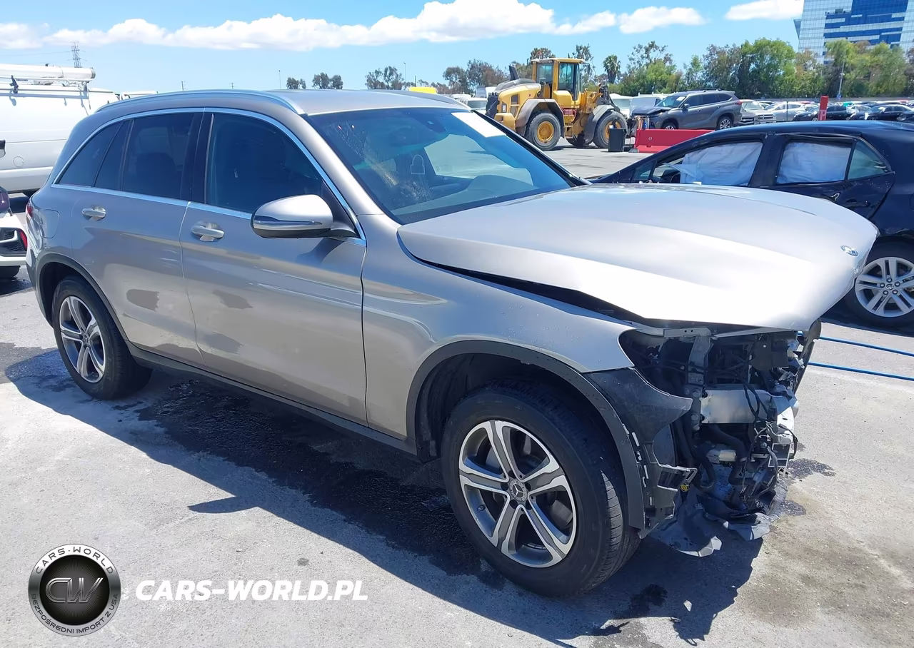 2019 Mercedes-Benz Glc 300 – zdjęcie 1 z 17