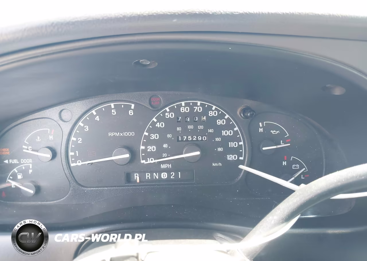 2000 Mercury Mountaineer VIN:4M2DU86P4YUJ25638 - 7
