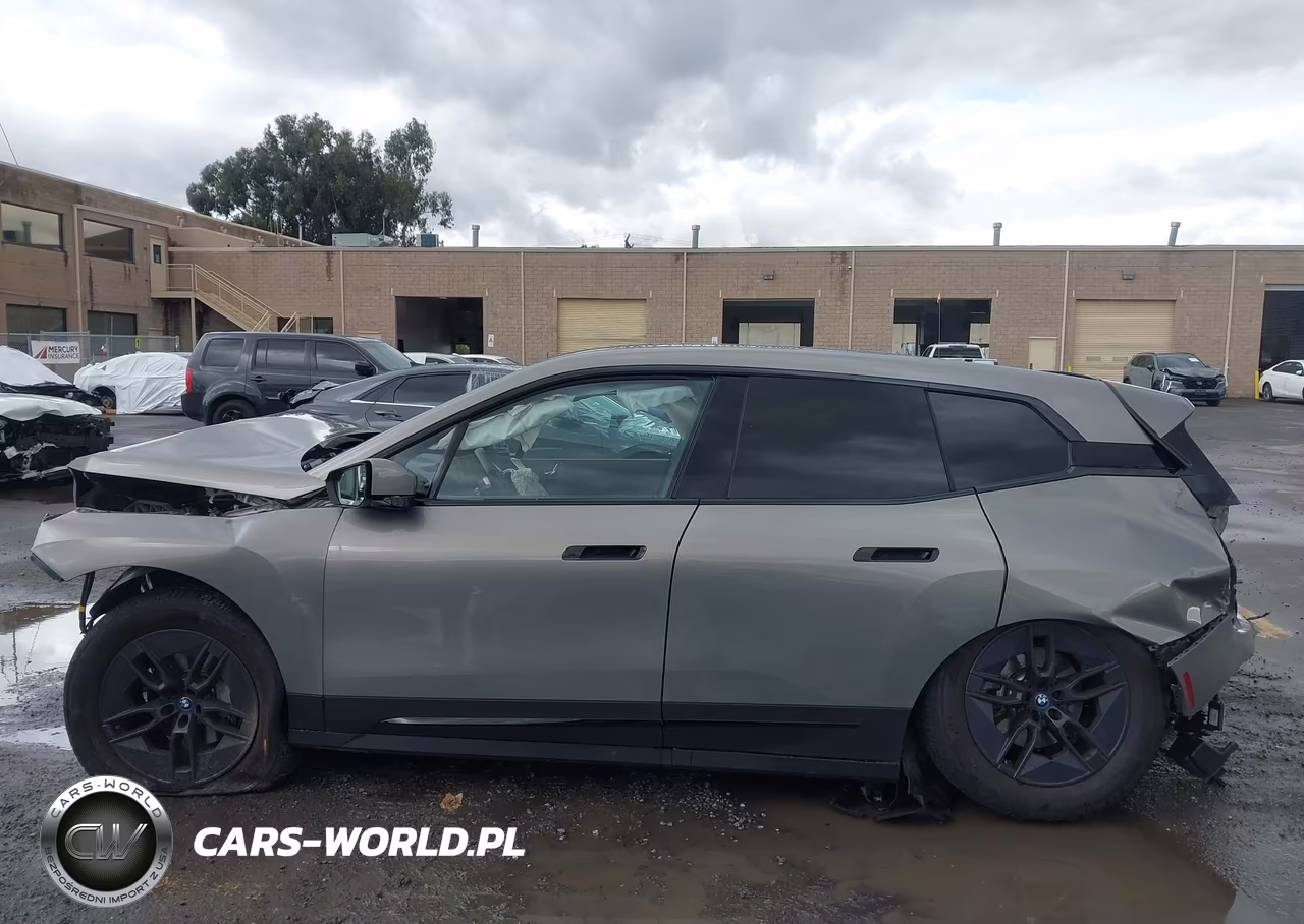 2023 BMW Ix xDrive50 VIN:WB523CF03PCM19294 - 14
