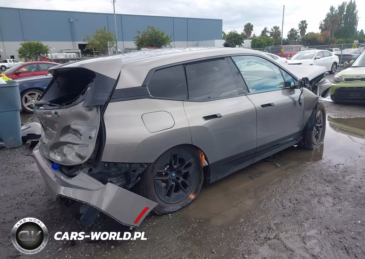 2023 BMW Ix xDrive50 VIN:WB523CF03PCM19294 - 4