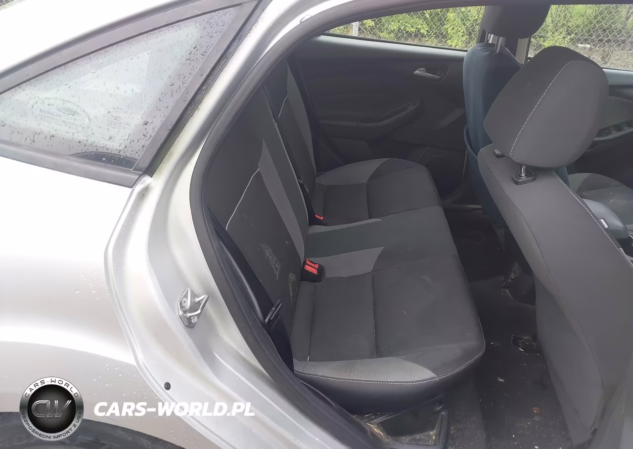 2014 Ford Focus Se VIN:1FADP3F21EL417663 - 8
