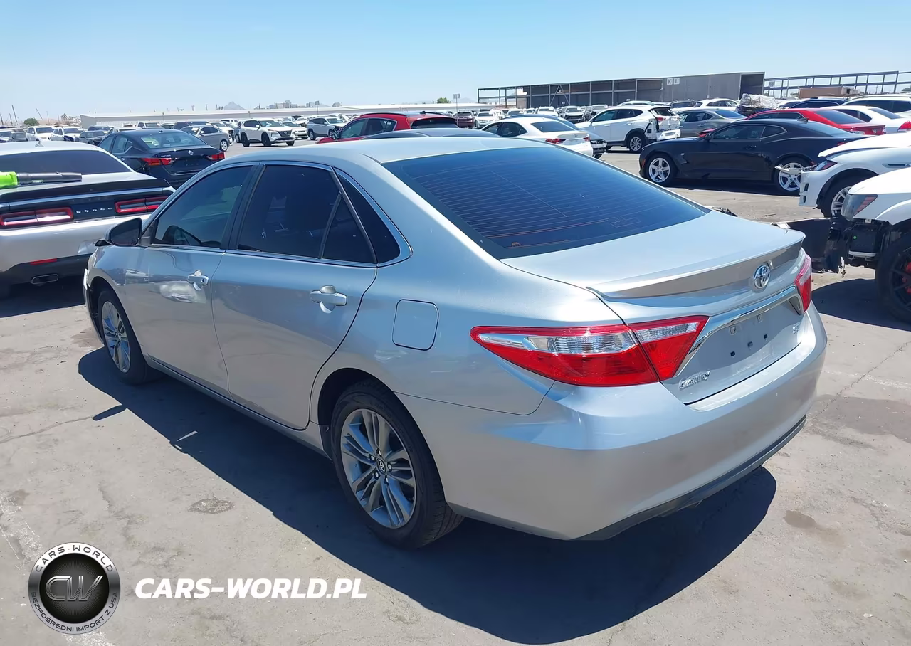 2017 Toyota Camry Se VIN:4T1BF1FK2HU343303 - 3