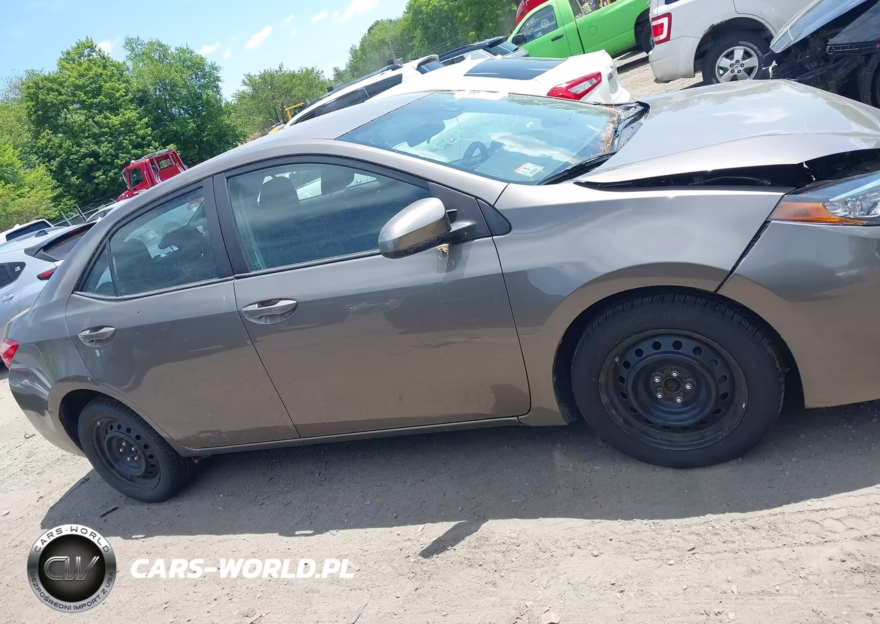 2017 Toyota Corolla Le VIN:2T1BURHE3HC831575 - 12