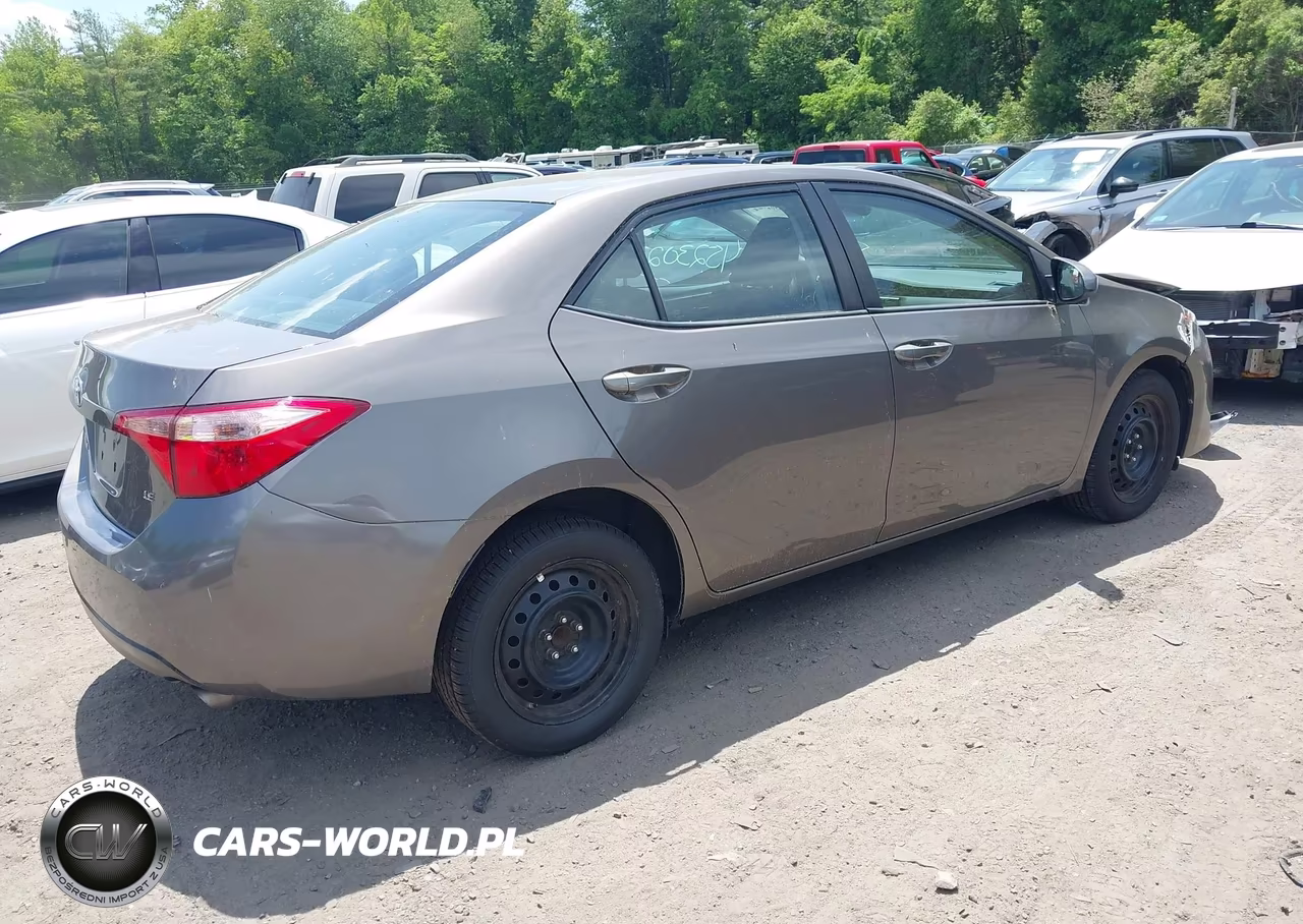 2017 Toyota Corolla Le VIN:2T1BURHE3HC831575 - 4