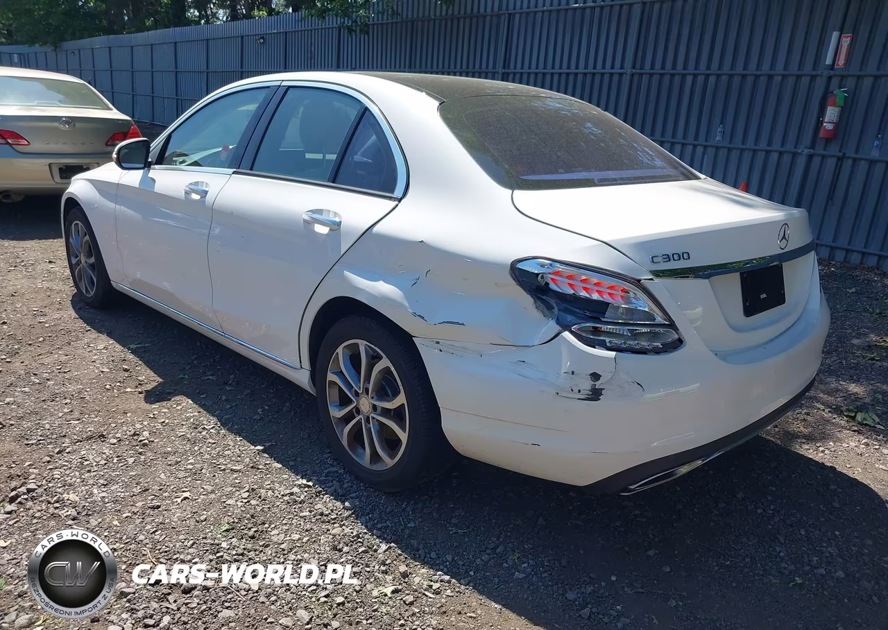 2017 Mercedes-Benz C 300 4Matic VIN:55SWF4KB1HU206728 - 3