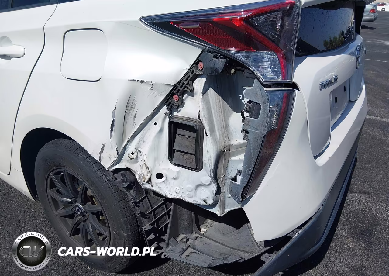 2016 Toyota Prius Two VIN:JTDKBRFU6G3515580 - 6