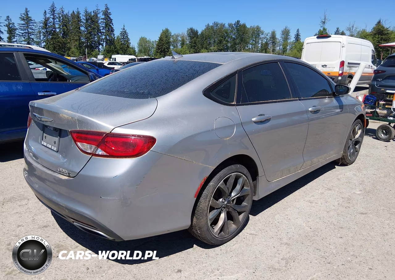 2015 Chrysler 200 S VIN:1C3CCCDG1FN556928 - 4