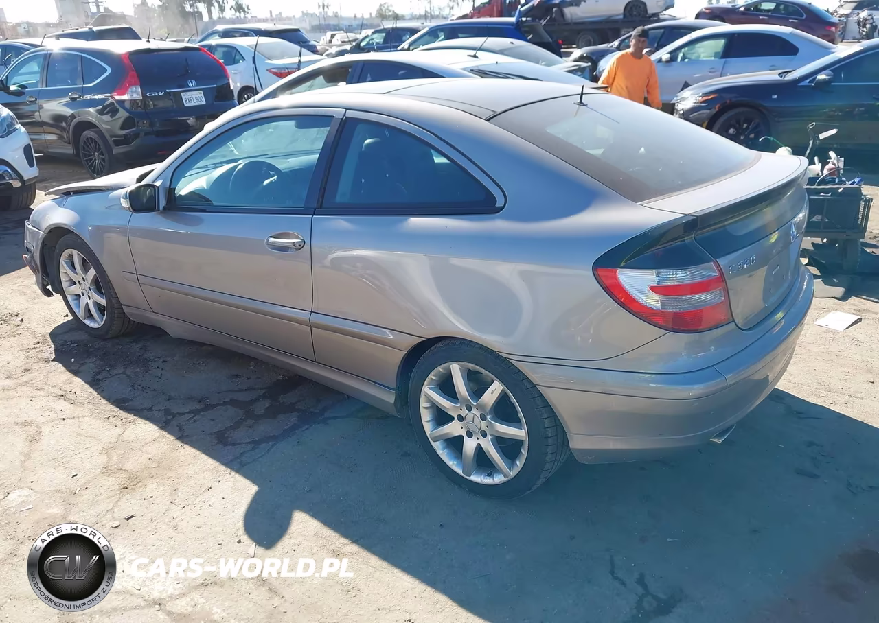 2005 Mercedes-Benz C 320 Sport VIN:WDBRN64J15A675578 - 3