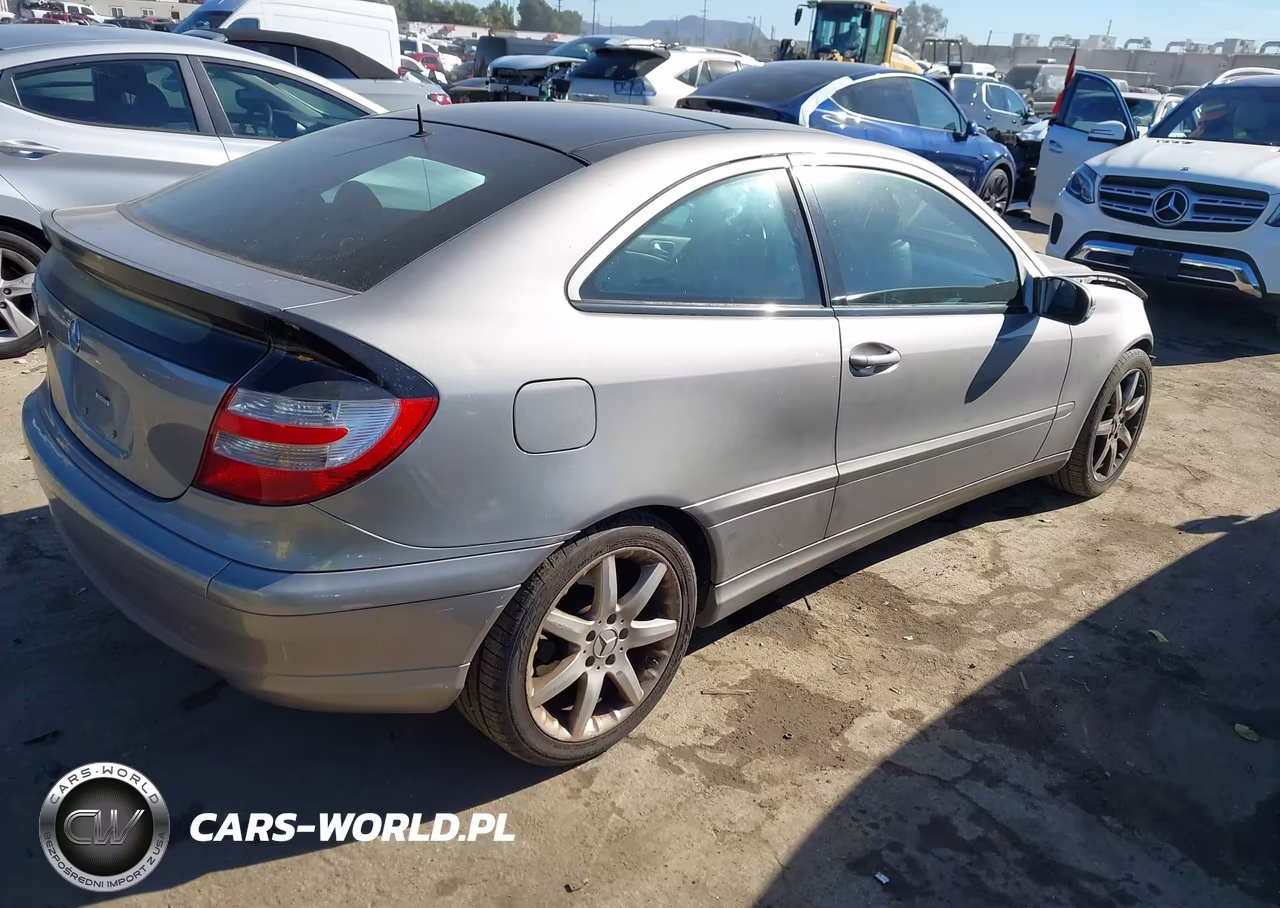 2005 Mercedes-Benz C 320 Sport VIN:WDBRN64J15A675578 - 4