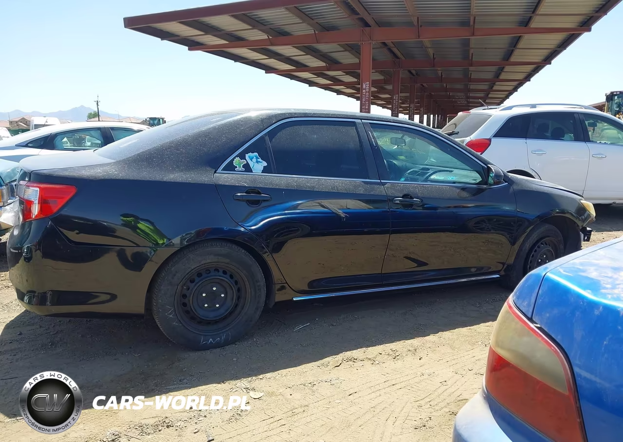 2014 Toyota Camry Le VIN:4T4BF1FK0ER425189 - 14