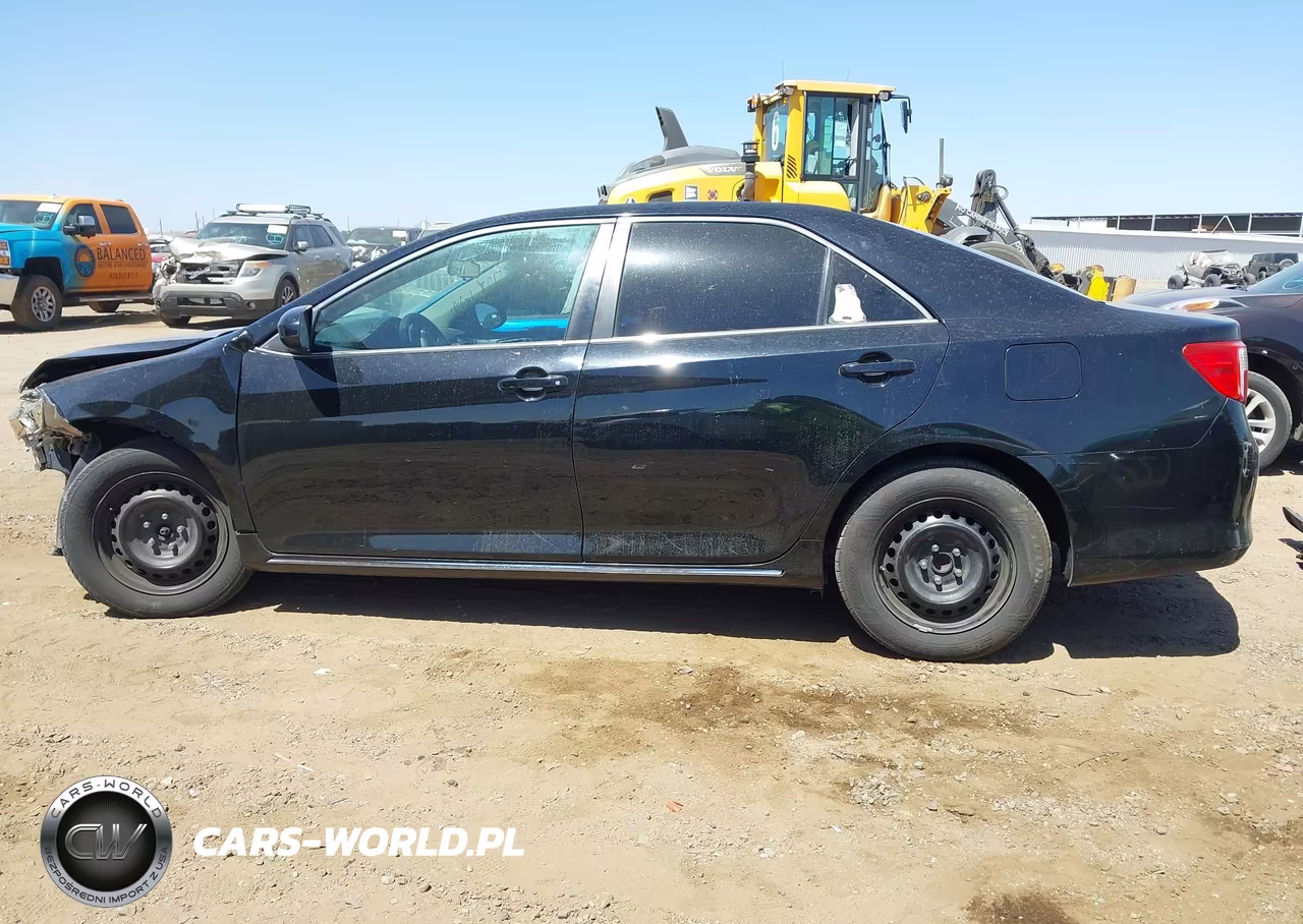 2014 Toyota Camry Le VIN:4T4BF1FK0ER425189 - 15