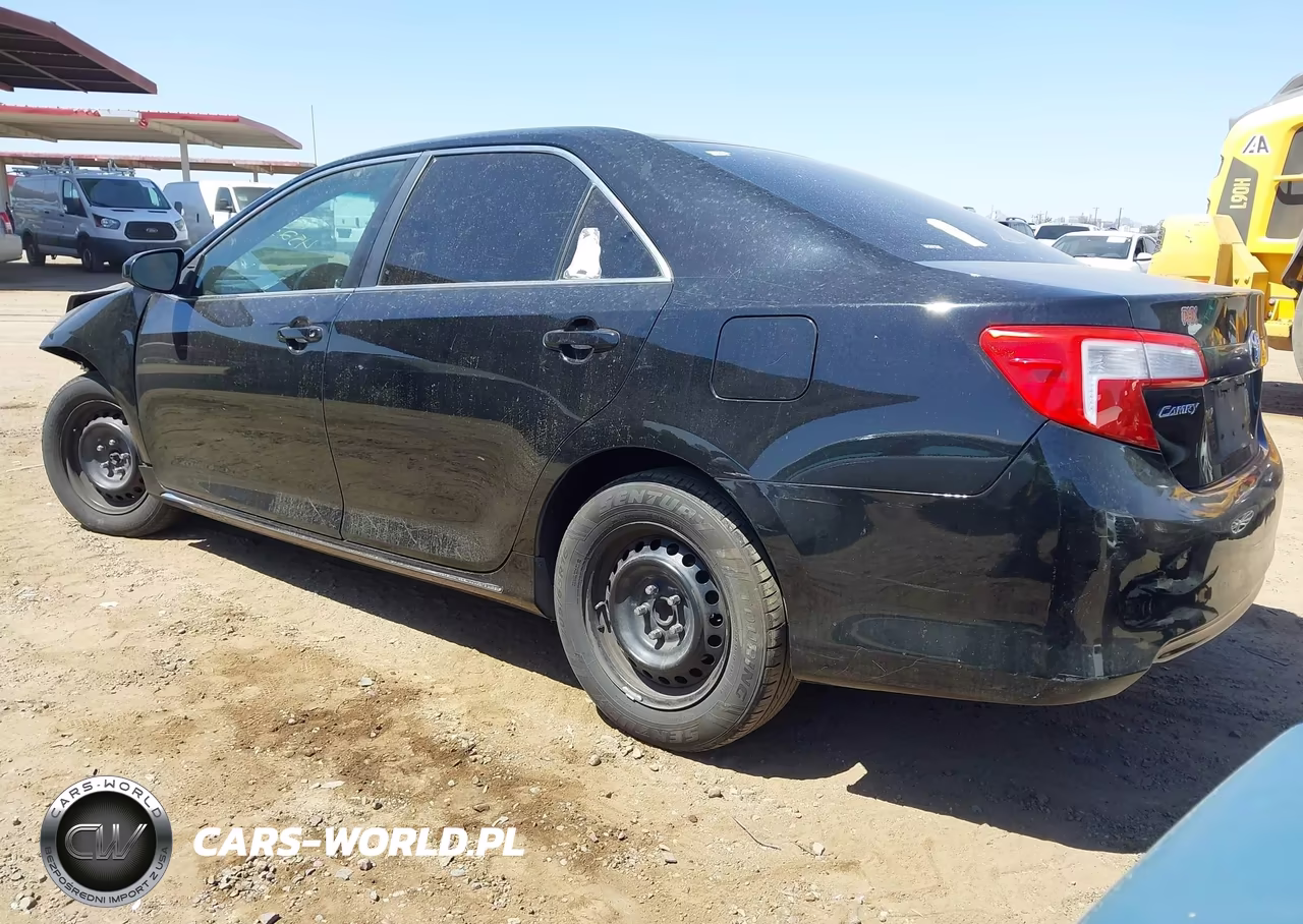 2014 Toyota Camry Le VIN:4T4BF1FK0ER425189 - 3
