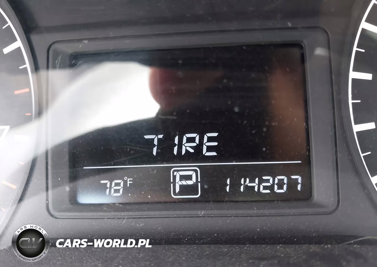 2017 Nissan Sentra S VIN:3N1AB7AP1HY378397 - 7