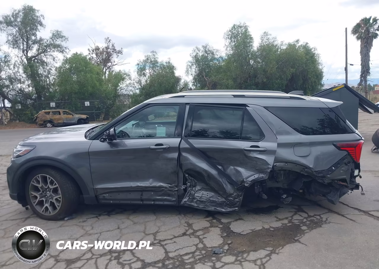 2025 Ford Explorer Platinum VIN:1FMWK7HC2SGB30198 - 15