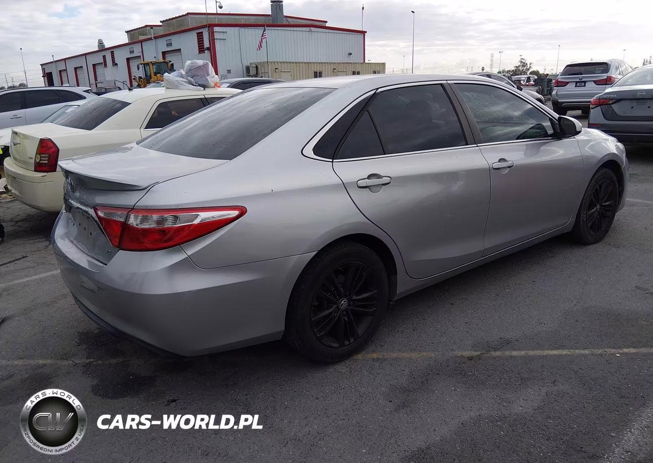 2017 Toyota Camry Se VIN:4T1BF1FK7HU429092 - 4