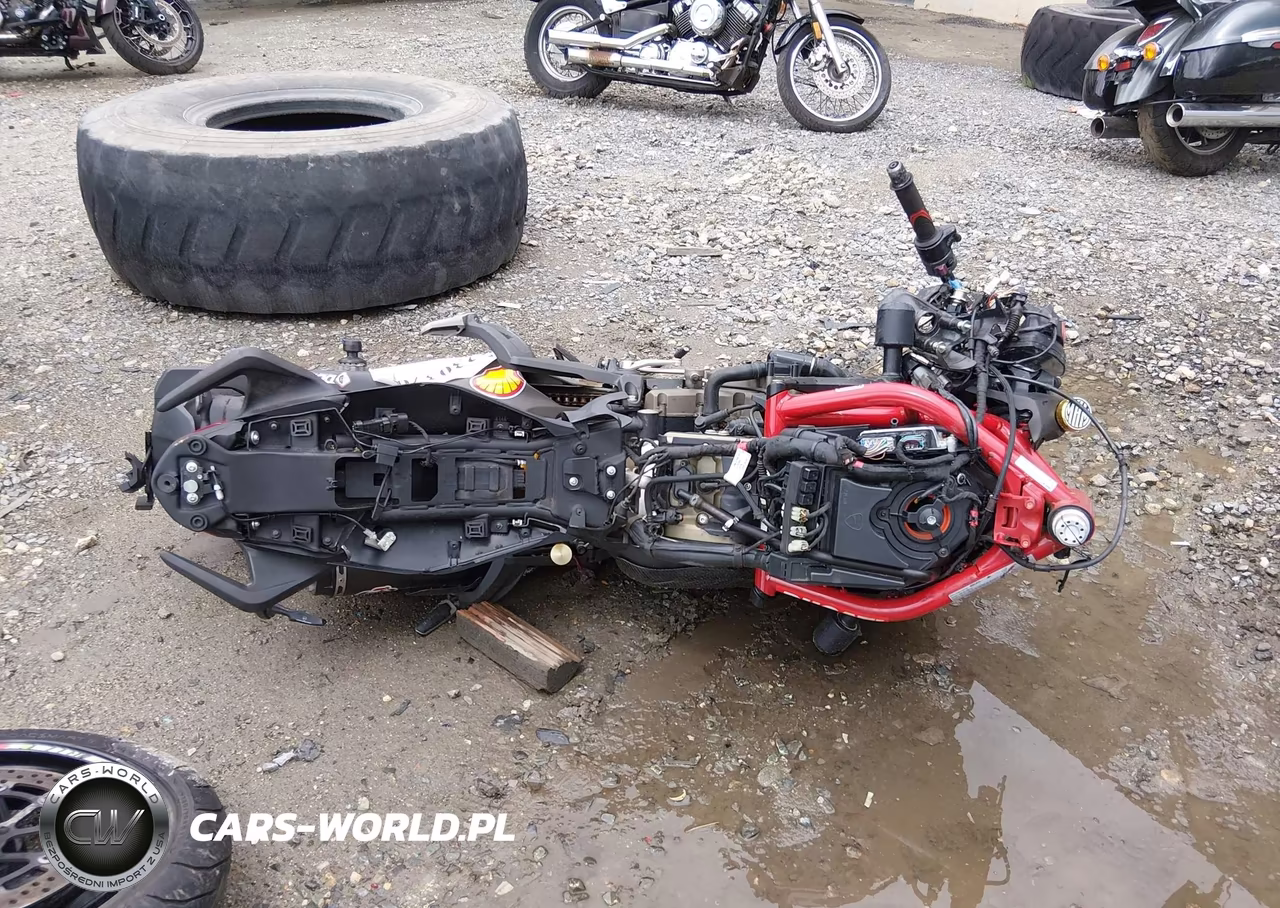 2014 Ducati Monster 1200-S VIN:ZDM1RBSV2EB001343 - 12
